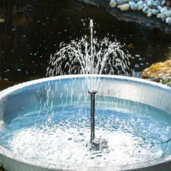 Brunnenpumpe Fountain 130/180 mit Schlauch- und LED-Anschluss