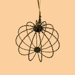 Hängende Solar-Dekokugel Ø 25 cm mit 180 bernsteinfarbenen LEDs
