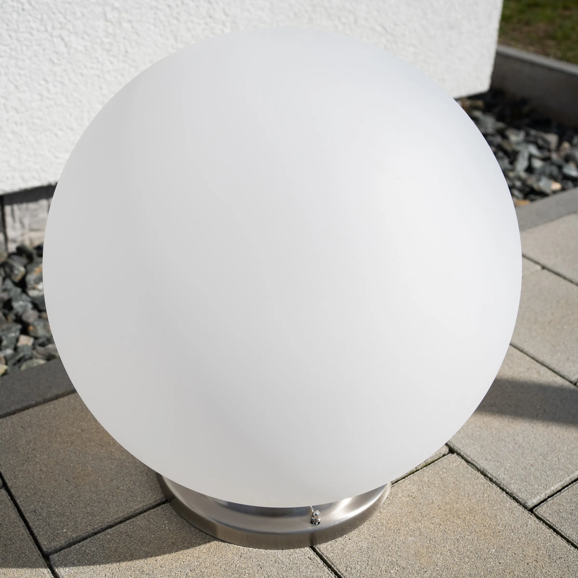 Solarkugel Liana ⌀ 40 cm mit Edelstahlsockel und Fernbedienung