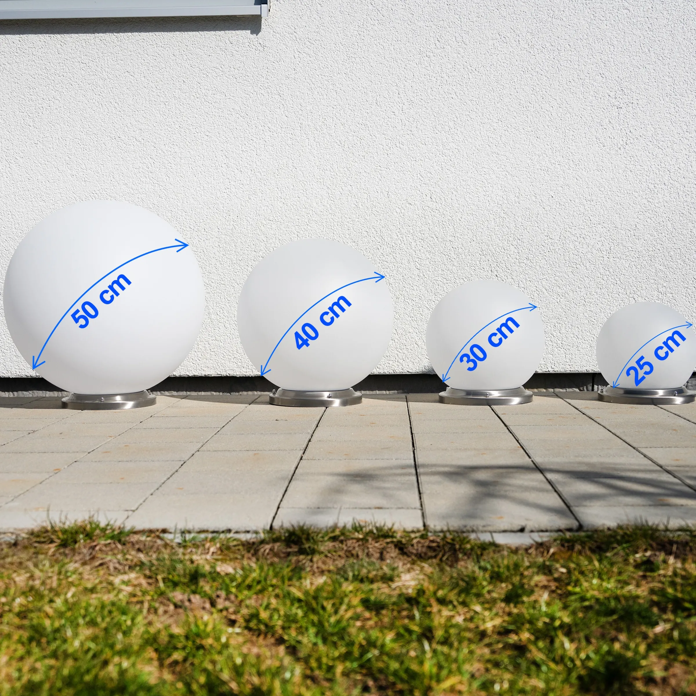 Solarkugel Liana ⌀ 30 cm mit Edelstahlsockel und Fernbedienung