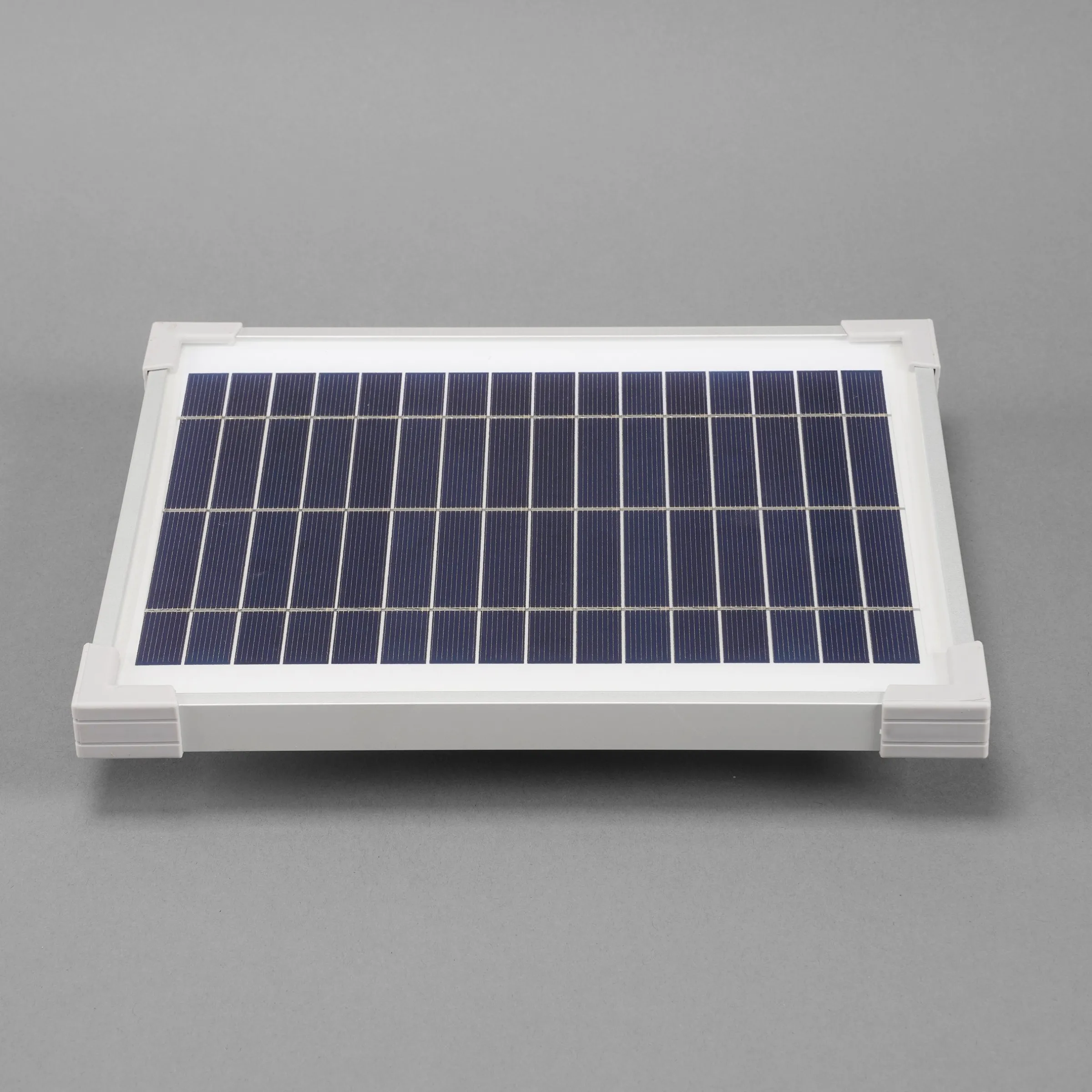 Solarmodul 6 Wp / 8 V mit Stecker 2-polig rund