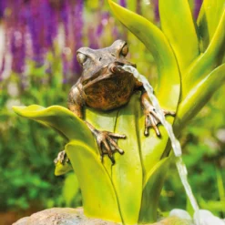 Solar Wasserspeier-Set Frosch sitzend auf Blättern