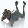 Wasserspeier-Figur liegender Frosch